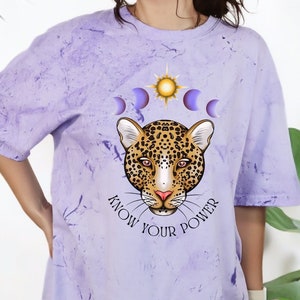 Ghepardo Stampa Inspirational Citazione Sun Moon Tshirt Leopard Graphic Art T-Shirt Celestial Graphic Top Colore Blast Tee Sun Moon Grunge Style