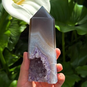 Achat Turm mit Amethyst-Cluster - High Grade (1lb)