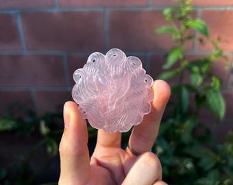 宝石のようなローズクォーツ九尾の狐の水晶彫刻 - 高品質 (~50g