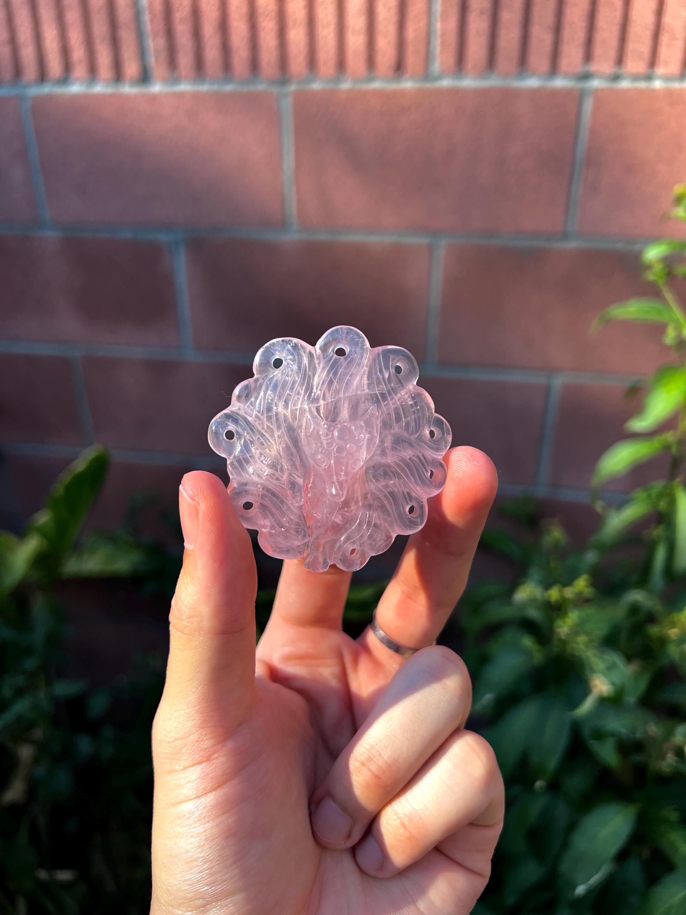 宝石質のローズクォーツ製九尾狐（約50g） - Etsy 日本