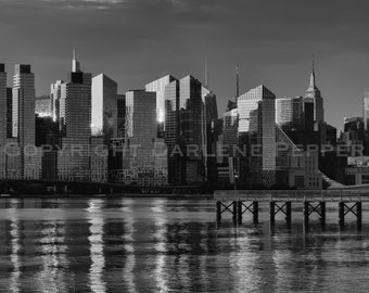 Ciudad Plateada en Blanco y Negro