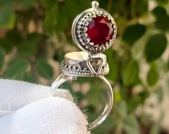 Poison Ring,925 Sterling silver Ring,Silver ring with Natural Garnet gemstone,gift ring,gift for her,Birthday Gift ring,