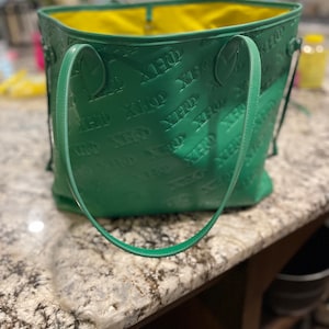 2024 Chi Eta Phi Luxuriöser griechischer Buchstabe MM Monogramm Tasche & passendes Portemonnaie!