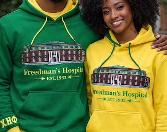 Chi Eta Phi Hoodie aus der Erben Kollektion