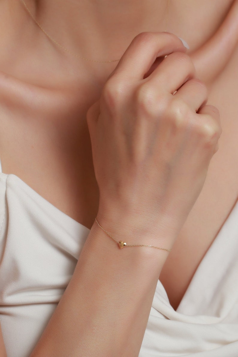 14K Gold Minimalist Heart Bracelet for Women,Solid Gold Bracelet,Tiny Heart Bracelet, zdjęcie 4