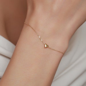 14K Gold Minimalist Heart Bracelet for Women,Solid Gold Bracelet,Tiny Heart Bracelet,