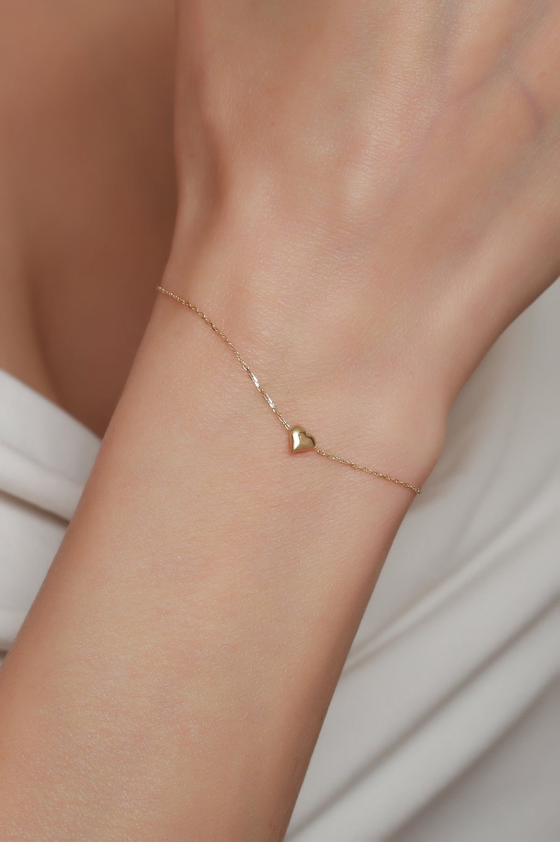 14K Gold Minimalist Heart Bracelet for Women,Solid Gold Bracelet,Tiny Heart Bracelet, zdjęcie 1