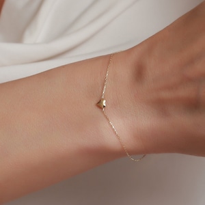 14K Gold Minimalist Heart Bracelet for Women,Solid Gold Bracelet,Tiny Heart Bracelet, zdjęcie 2