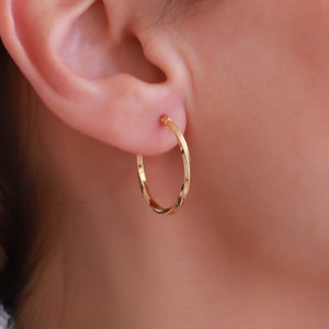 14K Yellow Gold Twisted Hoop Earrings 13mm Diameter, Lightweight Earrings, Everyday Earrings,
