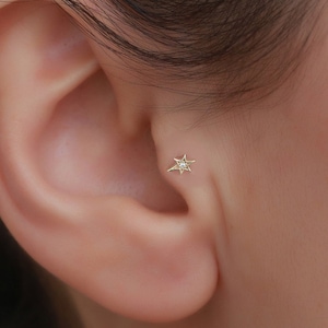 Piercing Tragus Comet Gold 14K, Brinco Tragus Flat Back, Brincos Pequenos