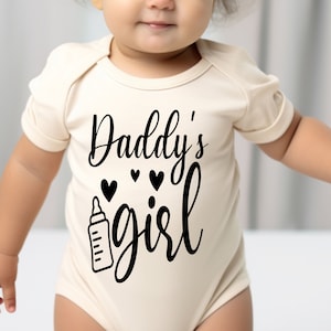 Daddy&#39;s Girl Bodysuit, Baby Girl Gift for New Dad, Cute Baby Clothes for Newborn Girl, Newborn Girl Coming Home Outfit, Baby Girl Outfit