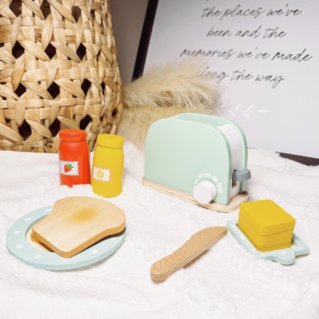 Personalized Wooden Kitchen Appliances Toy for Kids ,wooden Toaster Toy With Two Slices of Bread