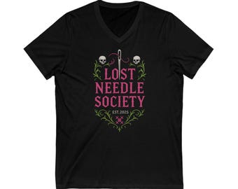 Lost Needle Society T-Shirt mit V-Ausschnitt
