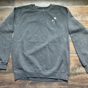 Embroidered Flower Sweatshirt
