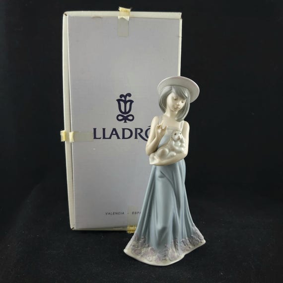 リヤドロ 帽子をかぶった少女 フィギュア 5645 ヴィンテージ 新品同様