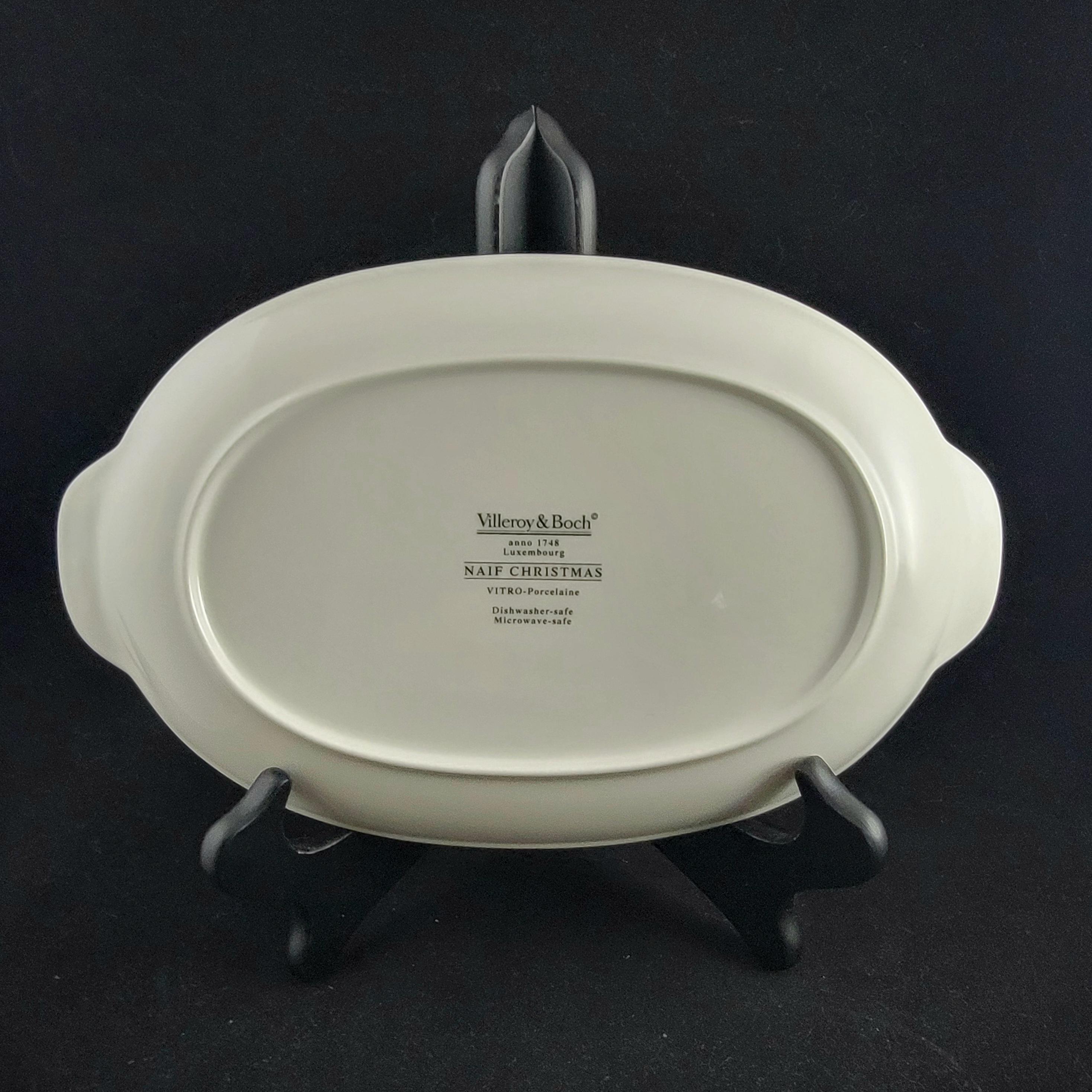 Villeroy & Boch Naif Christmas Pickle Dish. Measures 10.25