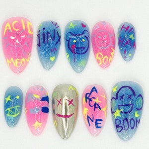 Jinx-Inspired Press-On Nails | Arcane Jinx Graffiti Nail Art | Handmade Jinx Nails with Neon Graffiti Art| Inspo : a4ngelnails (IG) |JB645LK