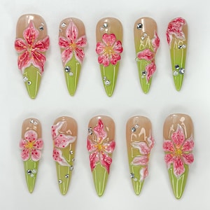 Tropischer grüner Garten Drücken Sie auf die Nägel | 3D Pink Blumen & Gem Nagel Kunst | Handgemachte Sommer Blumen Nägel | Natur inspiriert Press On Set | JB991HK