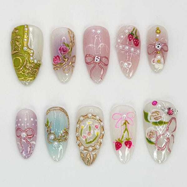 Ongles à presser pastel romantique jardin | Luxueux motif floral et fraise | Détails romantiques verts et roses | Nail art de luxe | JB622HC