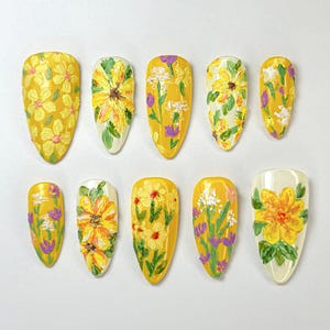 Summer Yellow Press On Nails | Yellow Floral Nail Art | Glossy Floral Press-On Nails | Natural Aesthetic Nail Art | JB704HK