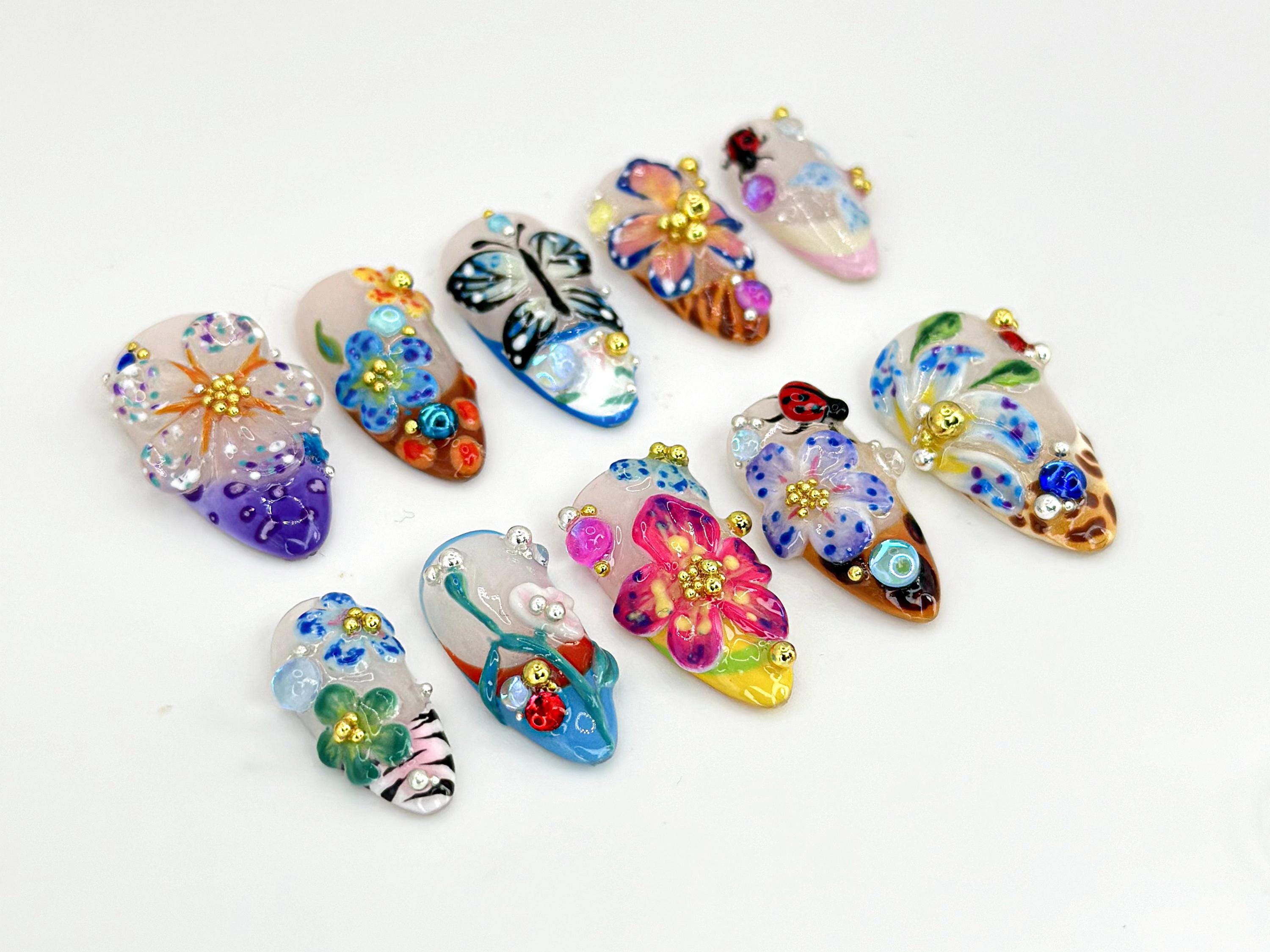 ハンドメイド プレスオンネイル カラフル カラフルなガーデン風プレスオンネイル | 蝶とてんとう虫のアクセント