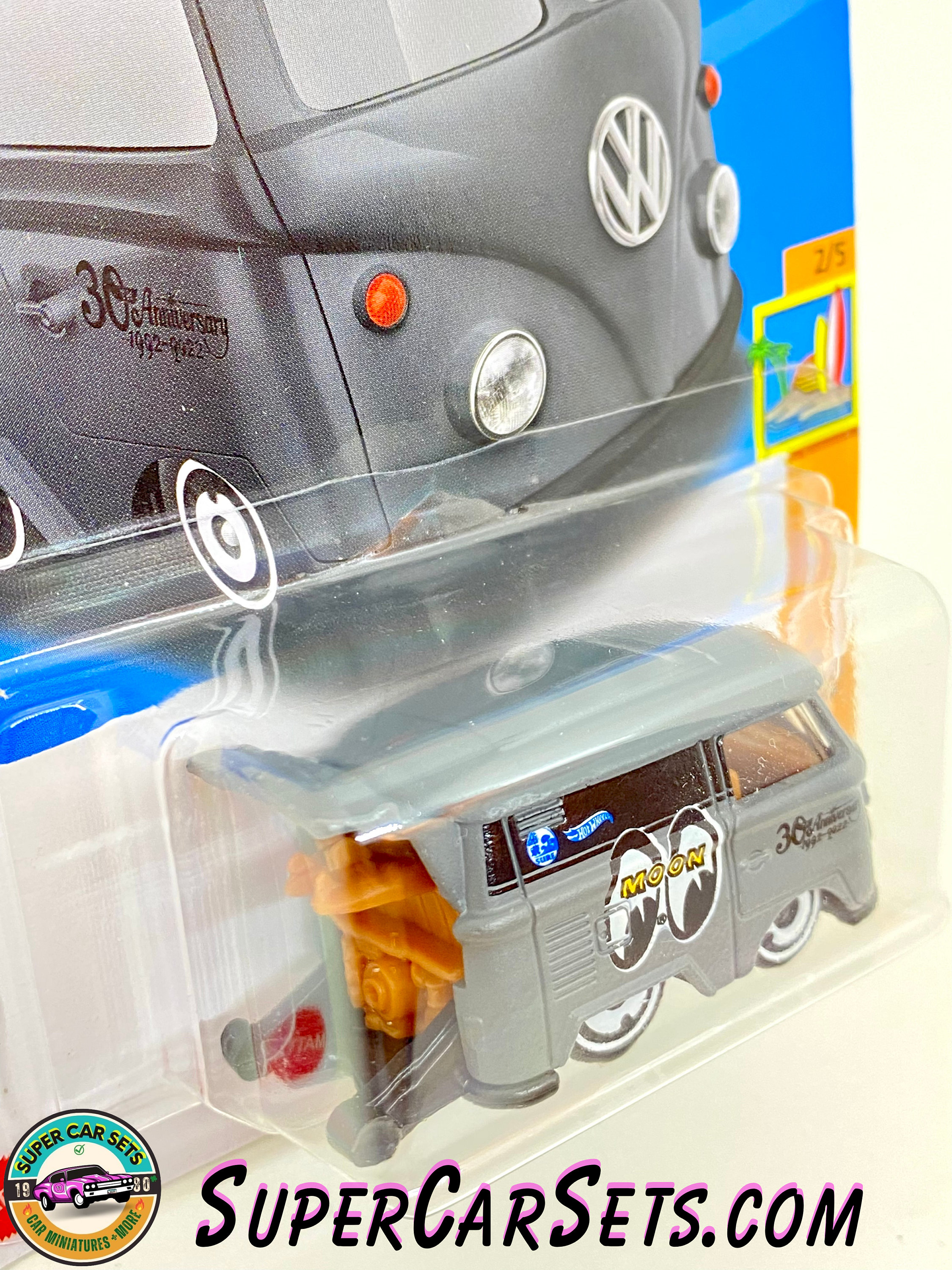 Mooneyes Kool Kombi (dark Gray) (card Slightly Bent) Hot