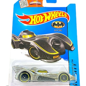 Hot Wheels (VINTAGE) HW City - 2015 (62/250) - Batmobile (Dark Chrome with Yellow stripes) (CFJ50)