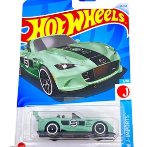 15 Mazda MX-5 Miata (green colour) - Hot Wheels HW J-Imports - 2024 (3/10) (69/250)