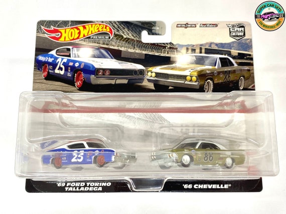 2-cars-pack 69 Ford Torino Talladega 66 Chevelle Hot Wheels