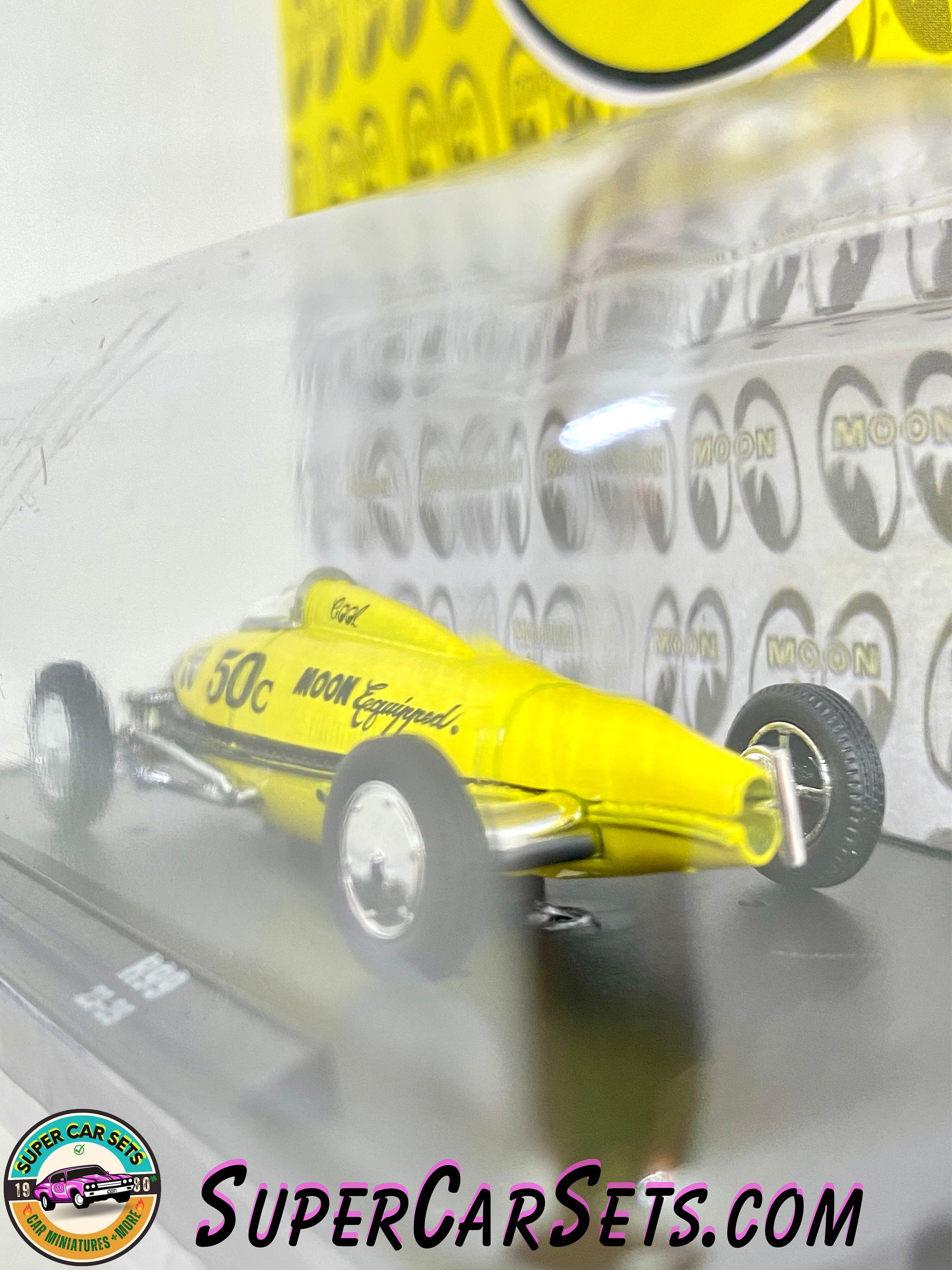模型・プラモデル MOONEYES 1/32 Racing Truck イエロー プラモデル