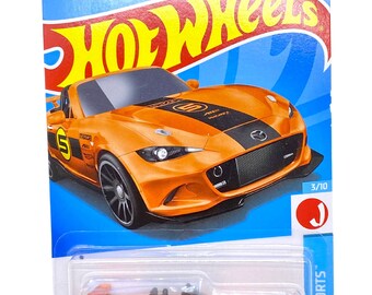 Amazon.com: Hot Wheels Matchbox '15 Mazda MX-5 Miata - White