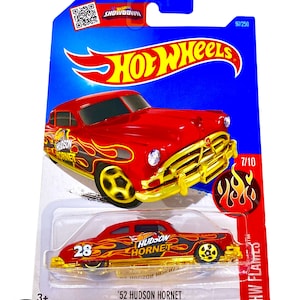 52 Hudson Hornet - Hot Wheels HW Flames 2016 (7/10) (97/250) (year