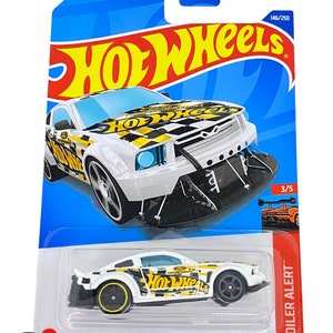 Hot Wheels - Spoiler Alert - (3/5) (146/250) - 2005 Ford Mustang