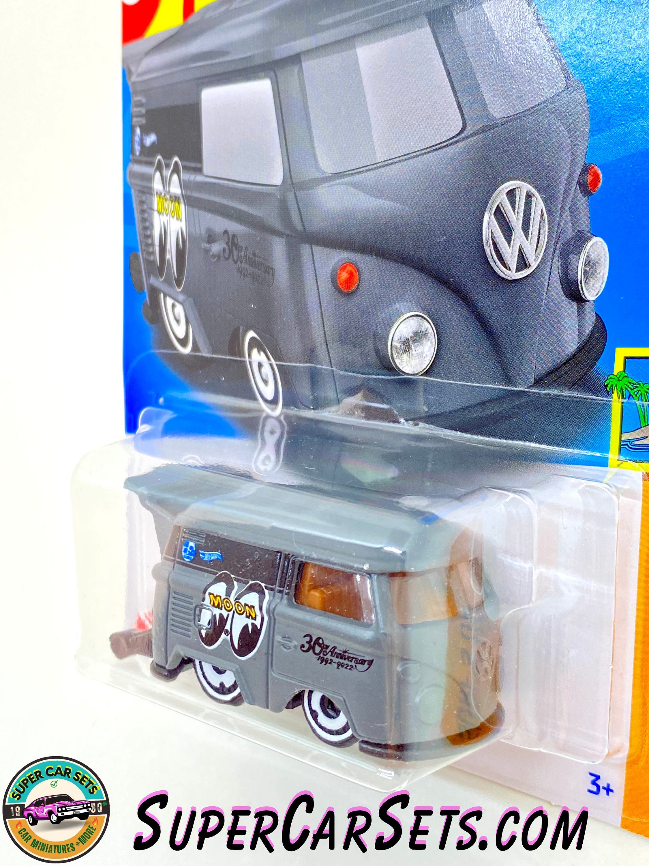 Mooneyes Kool Kombi (dark Gray) (card Slightly Bent) Hot
