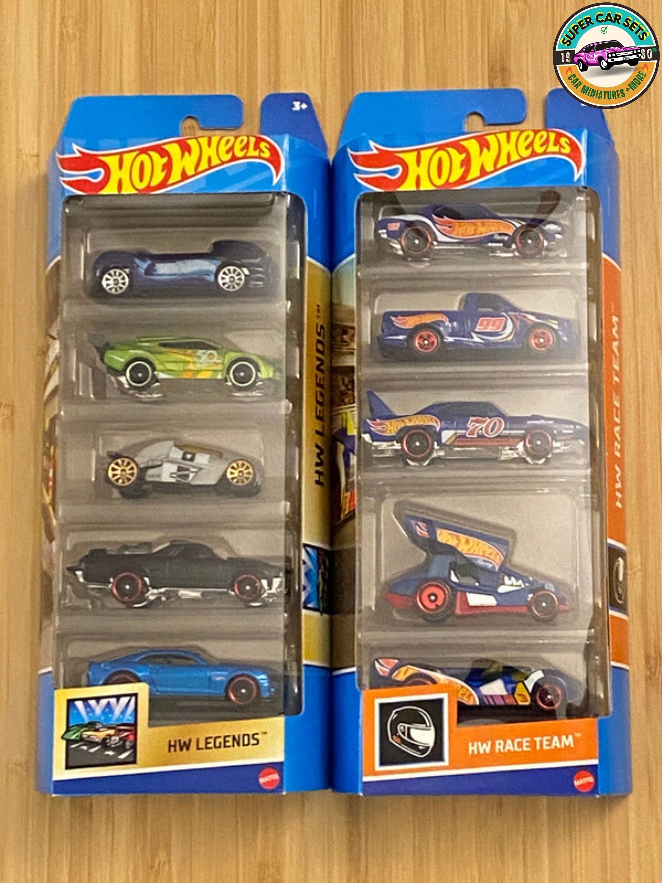 Hot Wheels Basics Pack com 5 Carros Race Team - Mattel