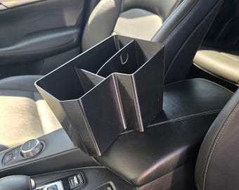 Consola organizadora con reposabrazos y bolsillos profundos para Infinity QX55 QX50 2019-2025. Tamaño completo.