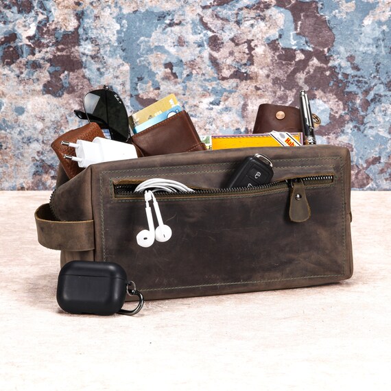 Mens leather top toiletry kit