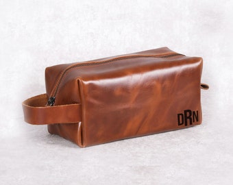 Custom Leather Toiletry Bag, Personalized Leather Dopp Kit, Engraving Men's Travel Bag, Men's Shaving Bag Christmas Gift, Gift for Groomsmen