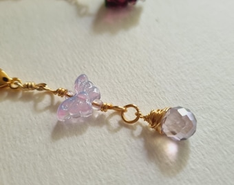 Zarte Schmetterling und Perle Wire Wrapped Charme