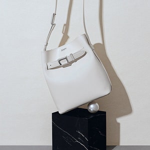 Genuine Leather Vintage Shoulder Bag, Minimalist Bucket Bag, Daily Bag, Crossbody Bag For Women, Gift For Her image 1