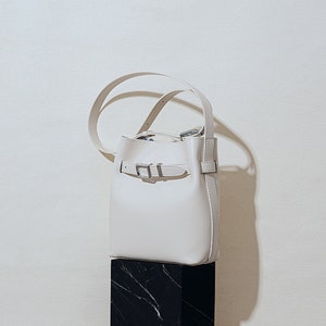 Genuine Leather Vintage Shoulder Bag, Minimalist Bucket Bag, Daily Bag, Crossbody Bag For Women, Gift For Her White
