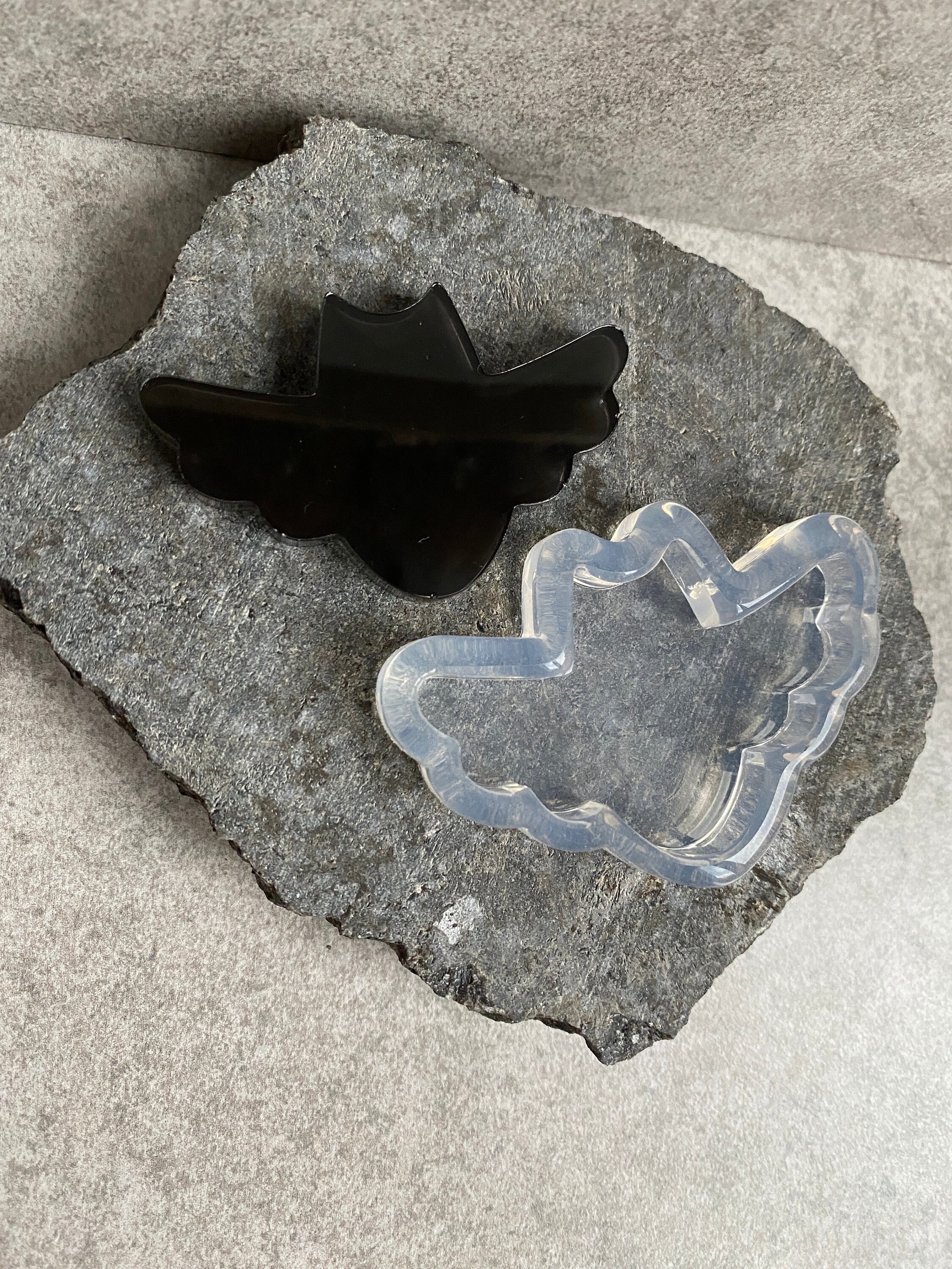 Silicone molds "Owl" for pendants or brooch of epoxy resin. Silicone molds for epoxy resin