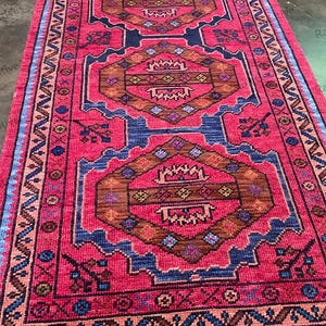 Vintage Oushak Teppichläufer: 100x250 Rosa & Blauer Wollteppich