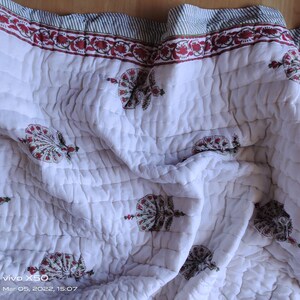 Hand Block Print Jaipuri Razai Quilt: Reversible Cotton Comforter (Queen Size)