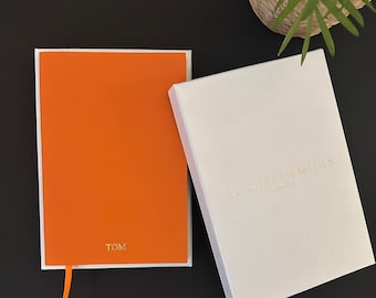 Caderno A5 de couro sintético laranja: papel pautado, caixa de presente