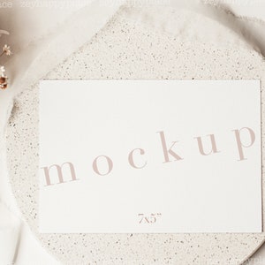 Wenskaart landschap mockup, 7 x 5 kaart mockup, briefpapier mockup, horizontale 7 x 5 kaart mockup, minimalistische lege kaart, uitnodiging mockup, PSD