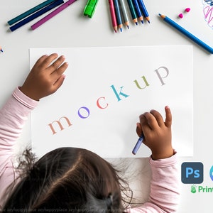 Ausmalseite Mockup, 11 x 8,5" Ausmalseiten Mockup, Canva Aktivitätenbuch Seiten Mockup, Malseite mit Buntstiften, Zeichnung Seite Mockup, PSD