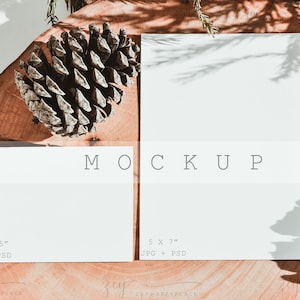 Dubbele kaart mockup, uitnodiging mockup, kerstkaart mockup, trouwsuite mockup, vakantie kaart mockup, wenskaart mockup, 5 x 7 kaart