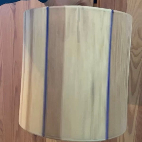Handmade lampshade made of threads // Thread art