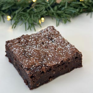 Pudełko z ciasteczkami i brownie